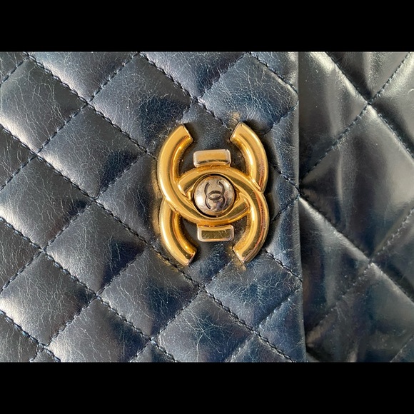 Chanel 15s accordion navy blue crinkled calfskin crossbody/shoulder flap bag - Picture 15 of 15